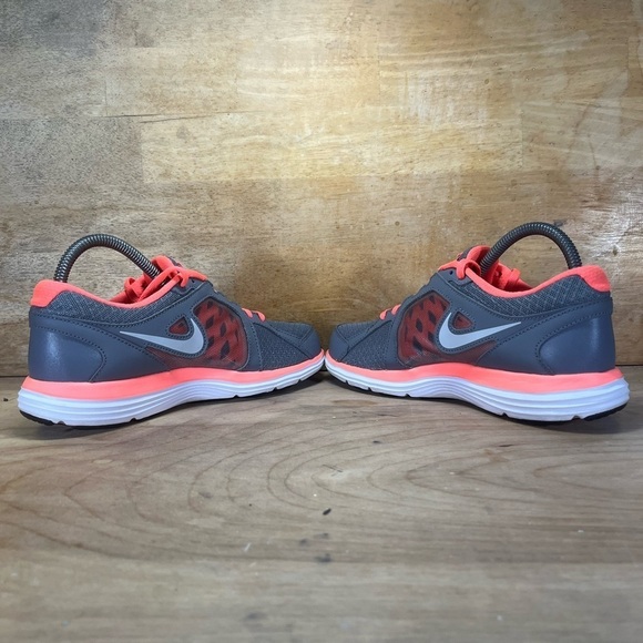 Nike Dual Fusion Womens Size 7 Running Shoes Sneakers Gray Coral 657498-001 - Picture 5 of 10